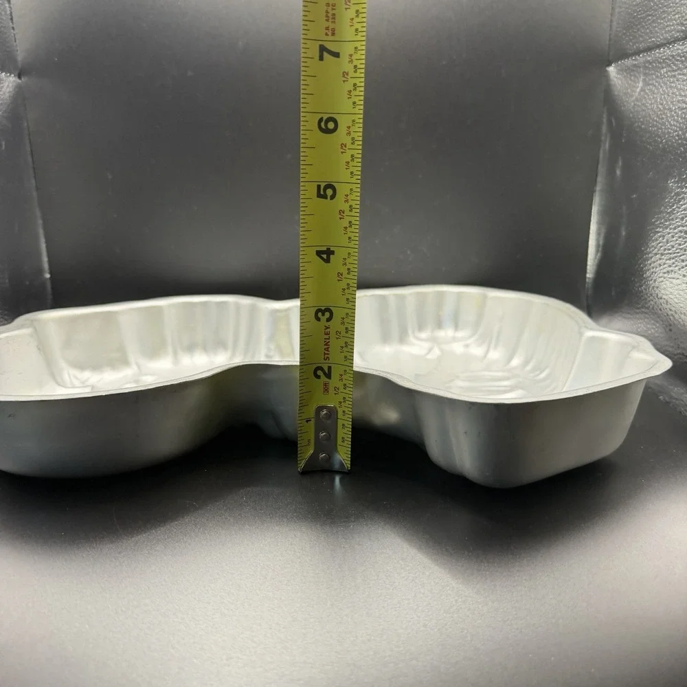 Wilton this pan